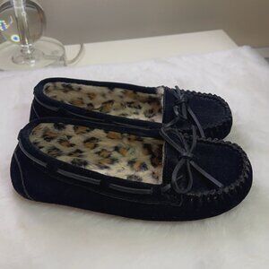 Minnetonka Fur Lined Leather Moccasins Size 7 Leopard Print